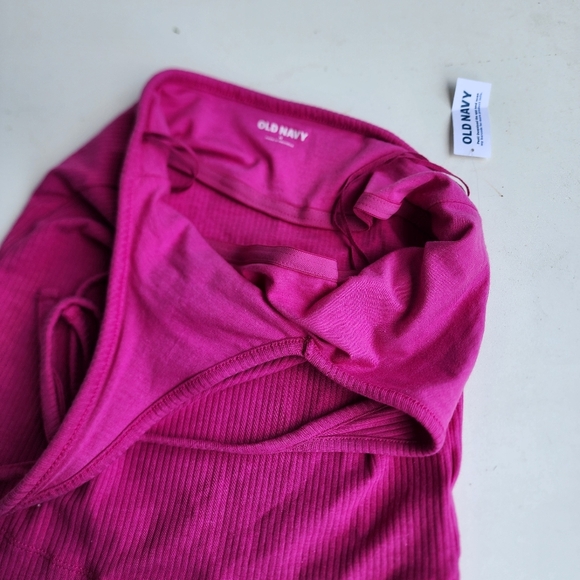 NWT Old Navy Womens Hot Pink Ribbed V-neck Halter Tie Tank Top Built In Bra M - Picture 9 of 14